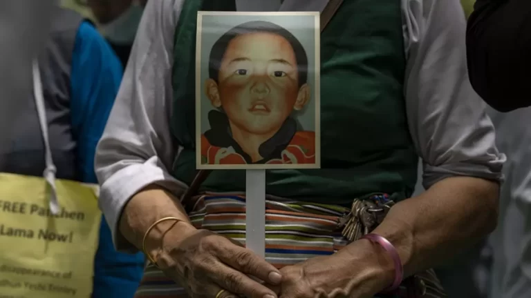 Tibetan Women's Association Protests in New Delhi, Demanding Release of Missing Panchen Lama